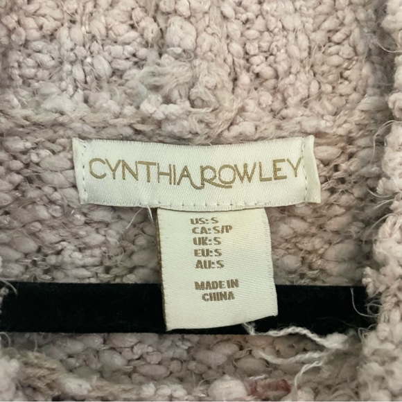 Light Pink Knit Turtleneck Sweater - Picture 2 of 3